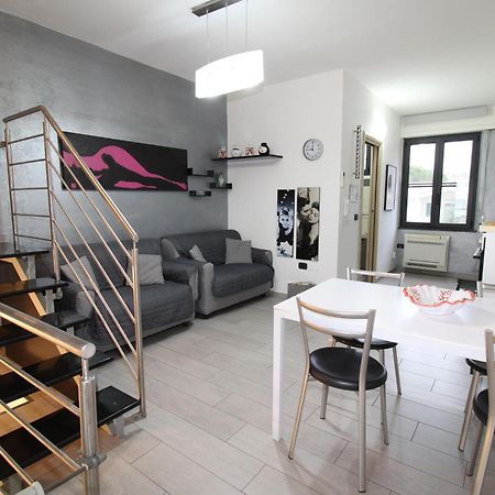 Corona'S Apartment- Fronte Spiaggia Ла Калета Екстериор снимка