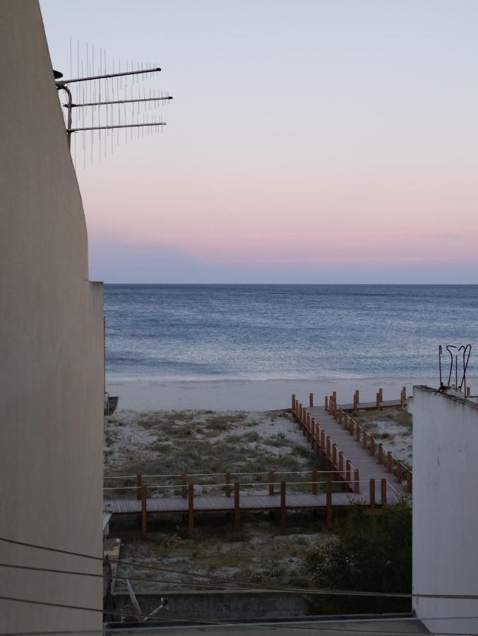 Corona'S Apartment- Fronte Spiaggia Ла Калета Екстериор снимка