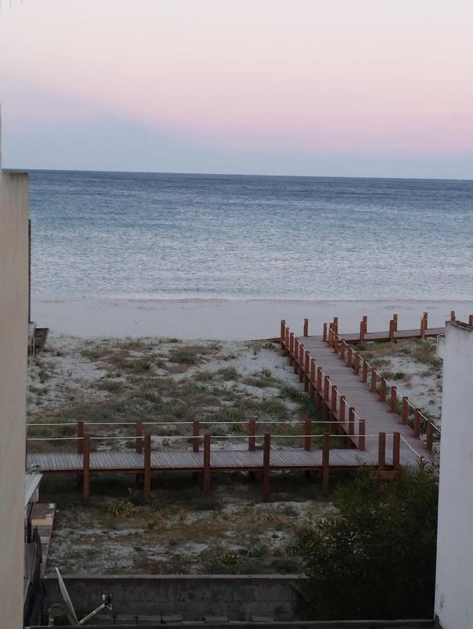 Corona'S Apartment- Fronte Spiaggia Ла Калета Екстериор снимка