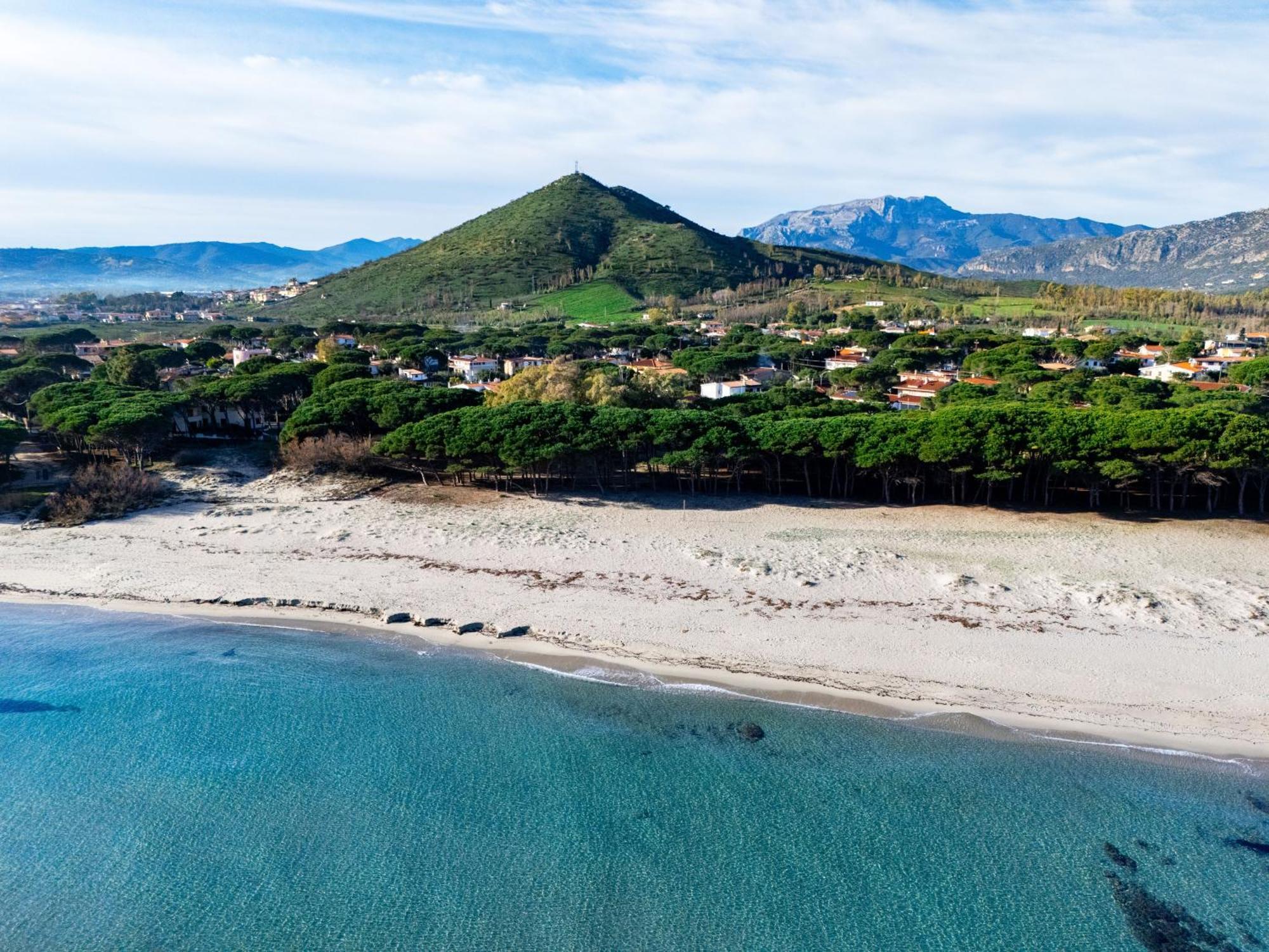 Corona'S Apartment- Fronte Spiaggia Ла Калета Екстериор снимка